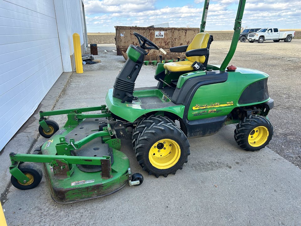 John Deere 1445