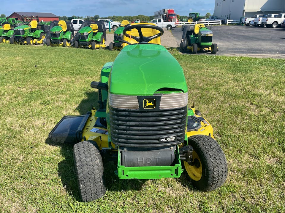 John Deere 335