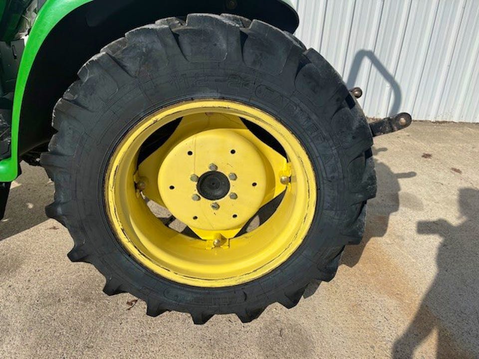 John Deere 4200