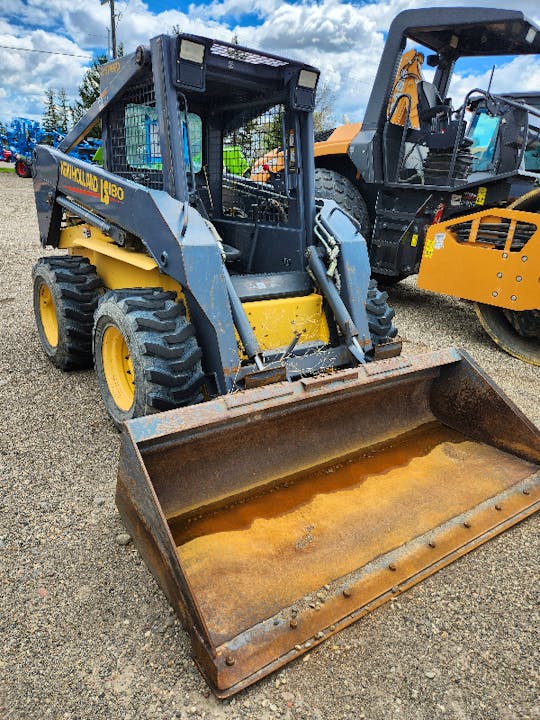 New Holland LS180