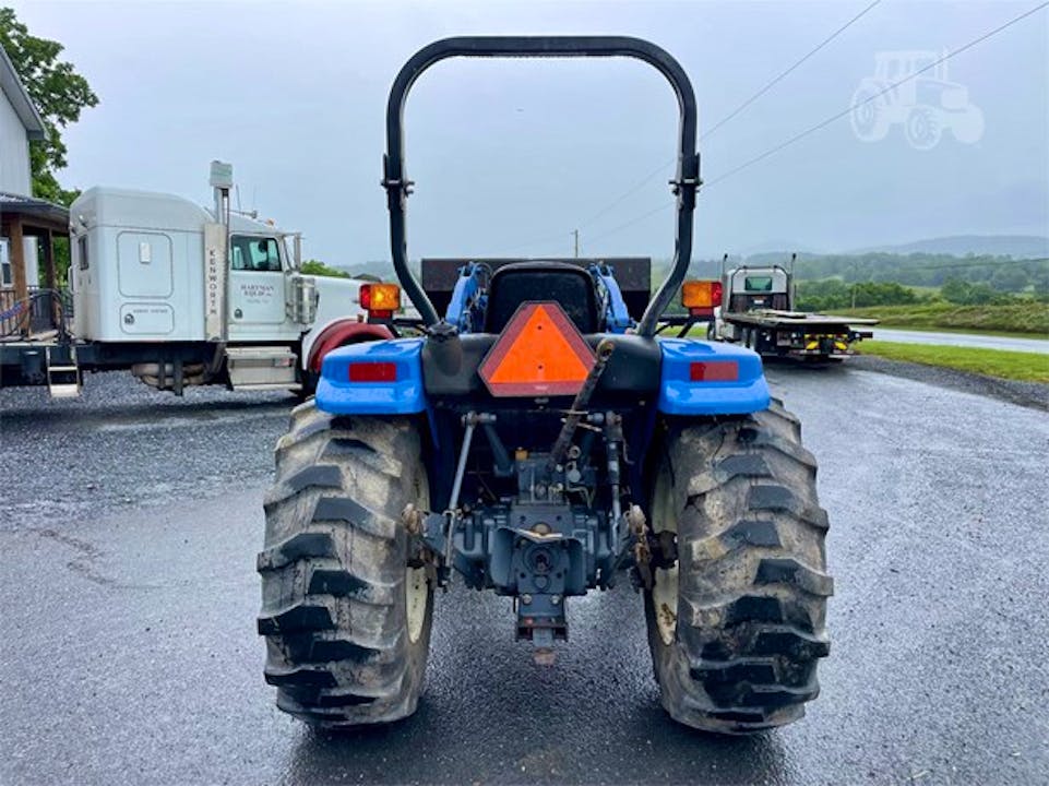 New Holland TC35D