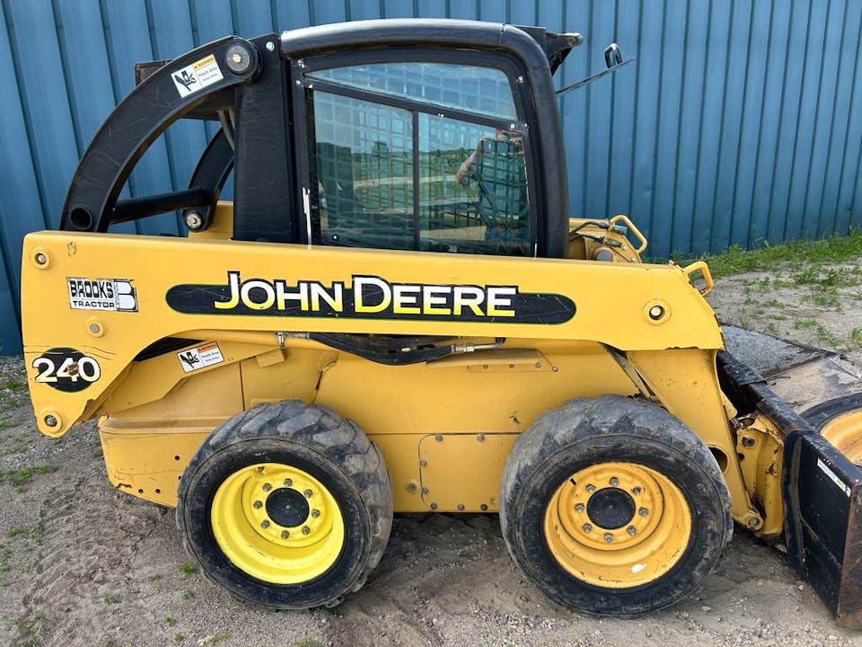 John Deere 240
