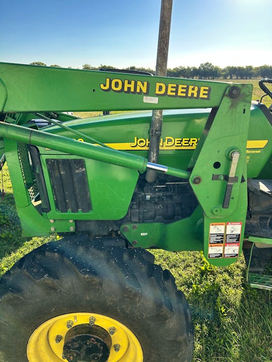 John Deere 5220