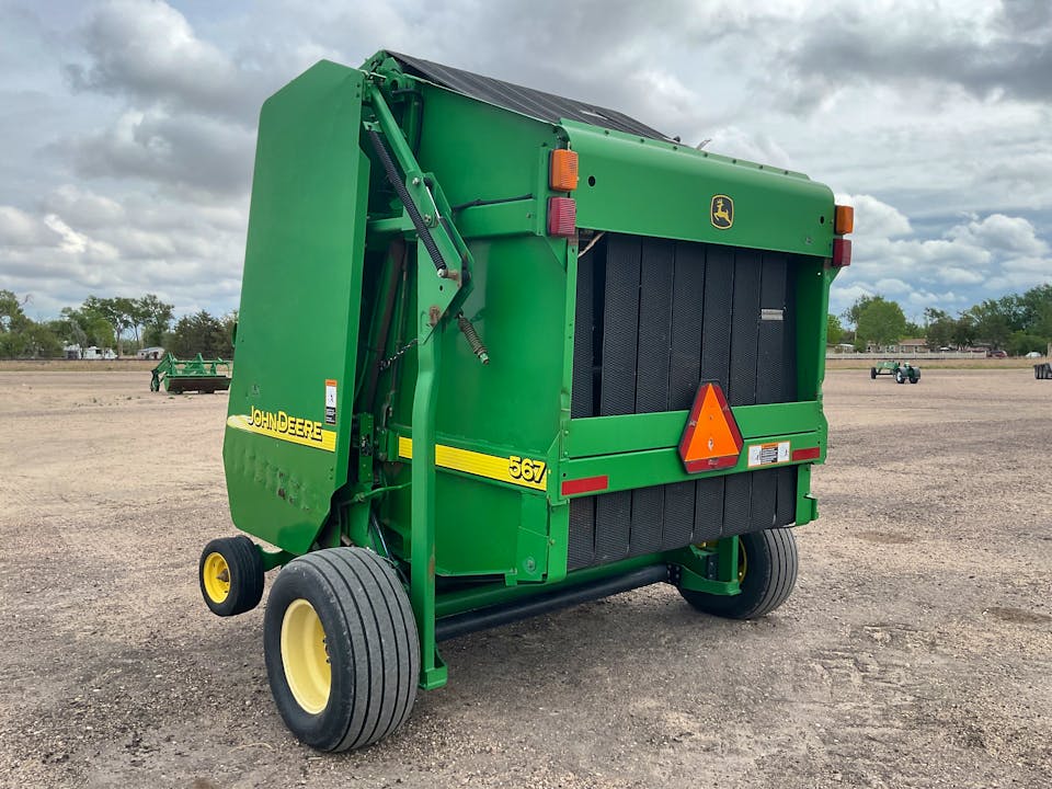 John Deere 567