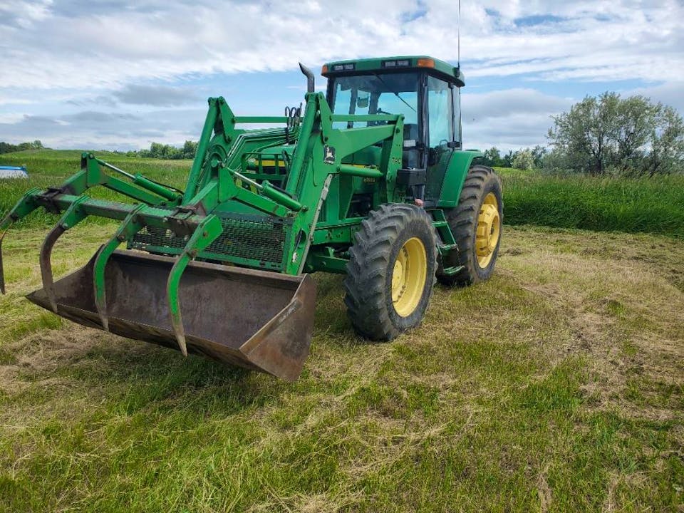 John Deere 7510