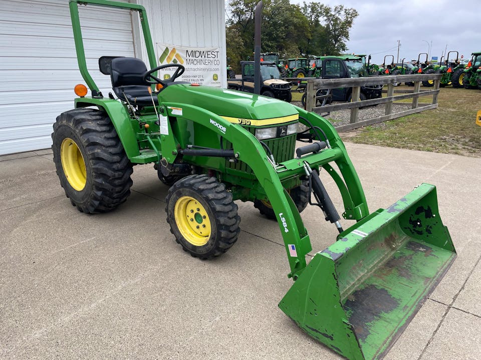 John Deere 790