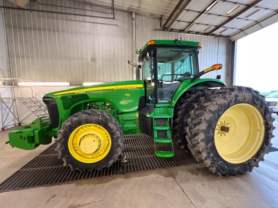 John Deere 8420
