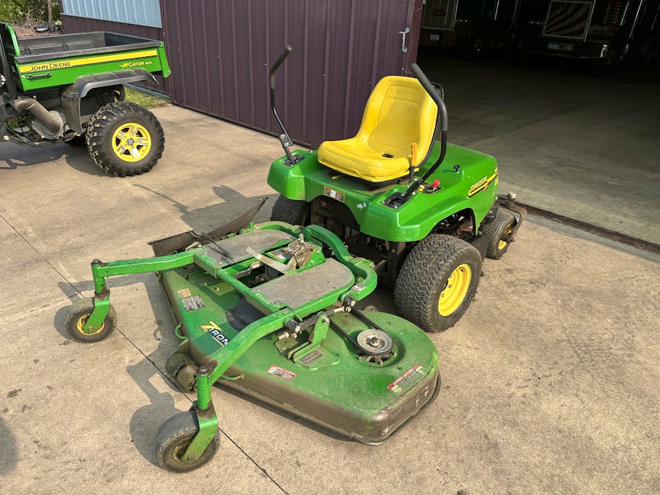 John Deere F680