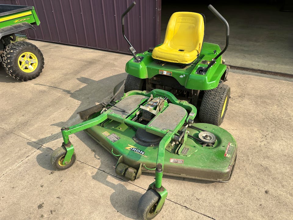 John Deere F680