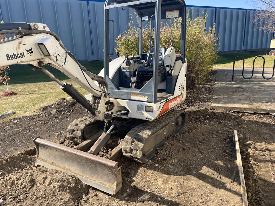 Bobcat 325
