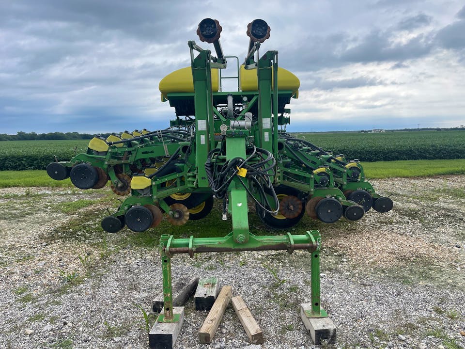 John Deere 1790