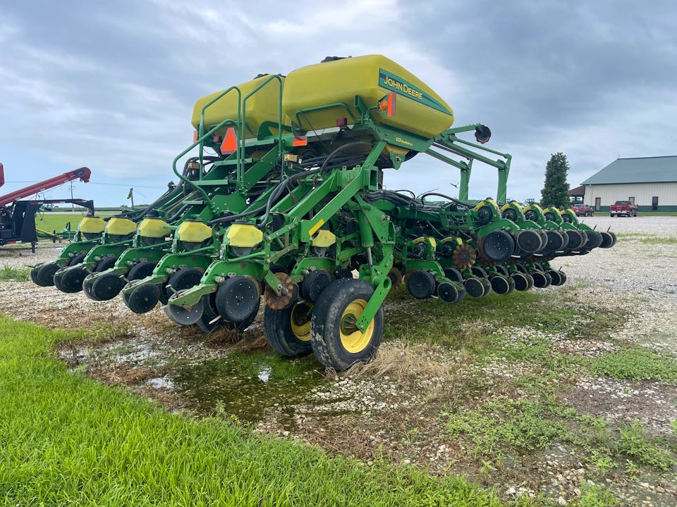 John Deere 1790