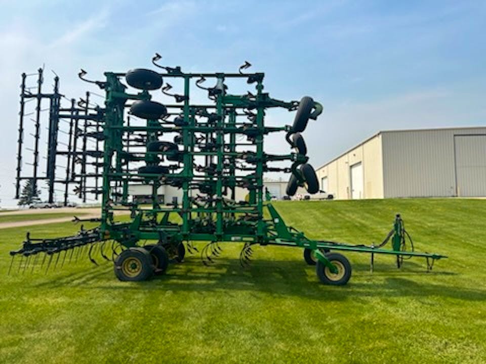 John Deere 2200