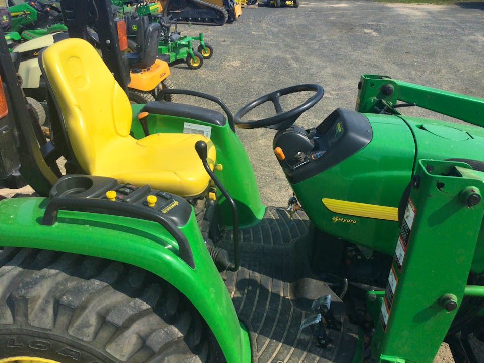 John Deere 4310