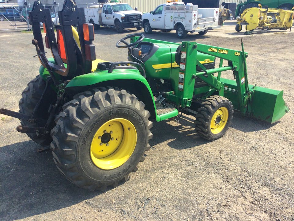 John Deere 4310