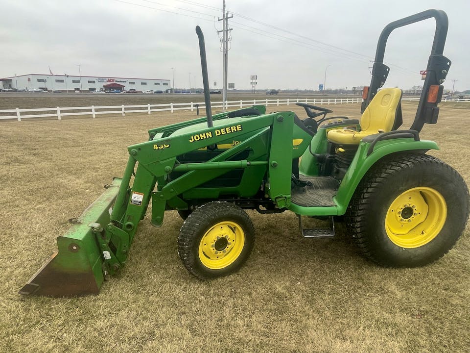 John Deere 4410