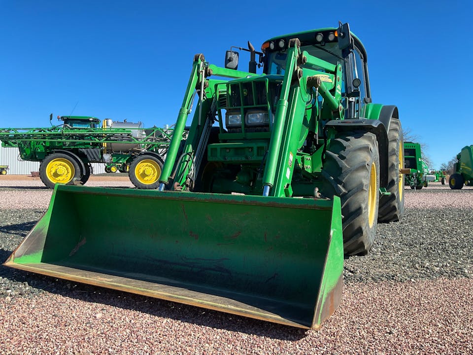 John Deere 7420