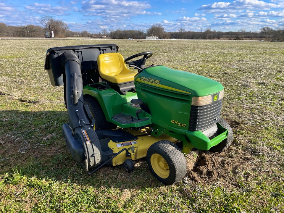 John Deere GX335