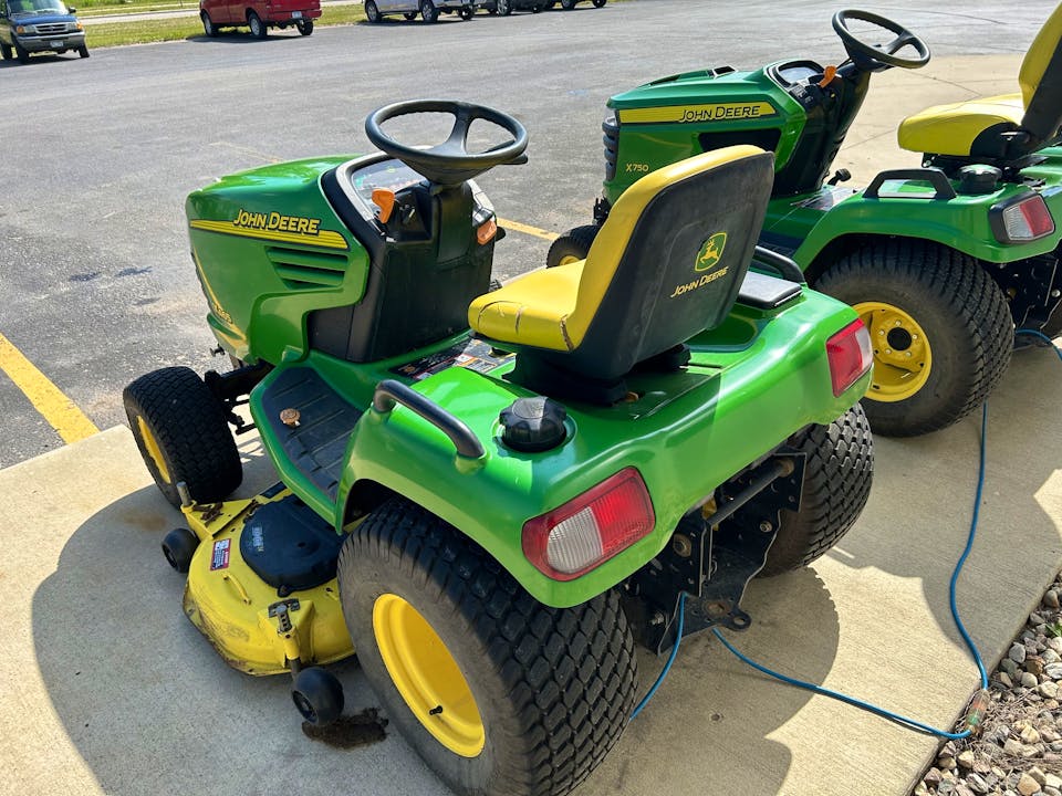 John Deere X465