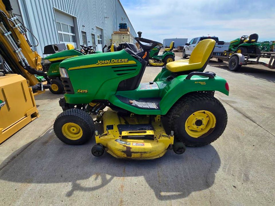 John Deere X475