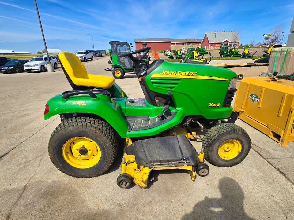 John Deere X475