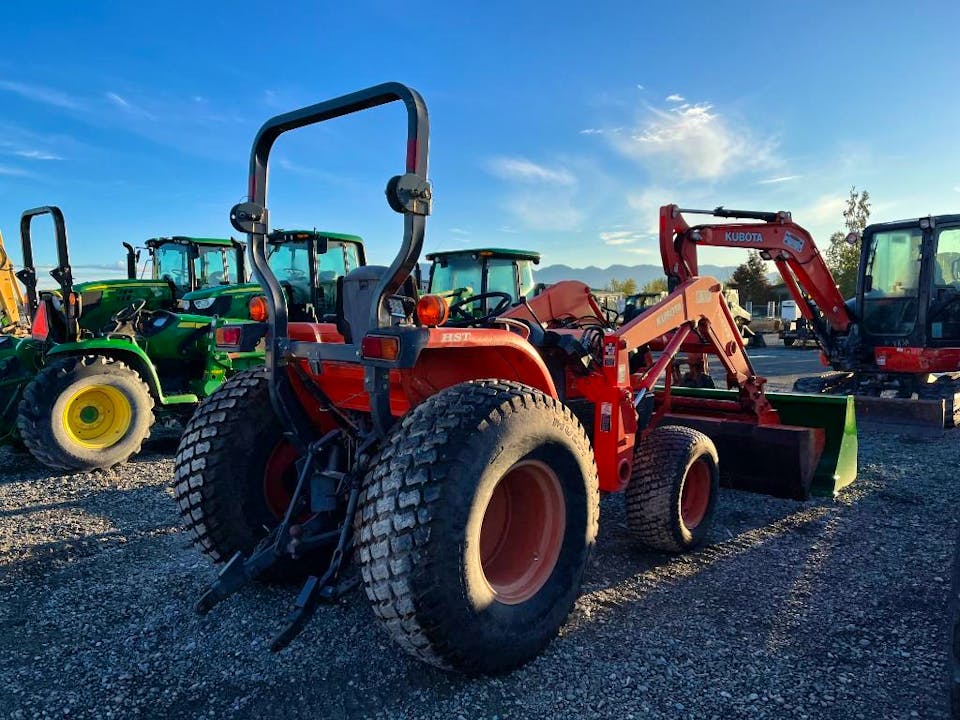 Kubota L3130