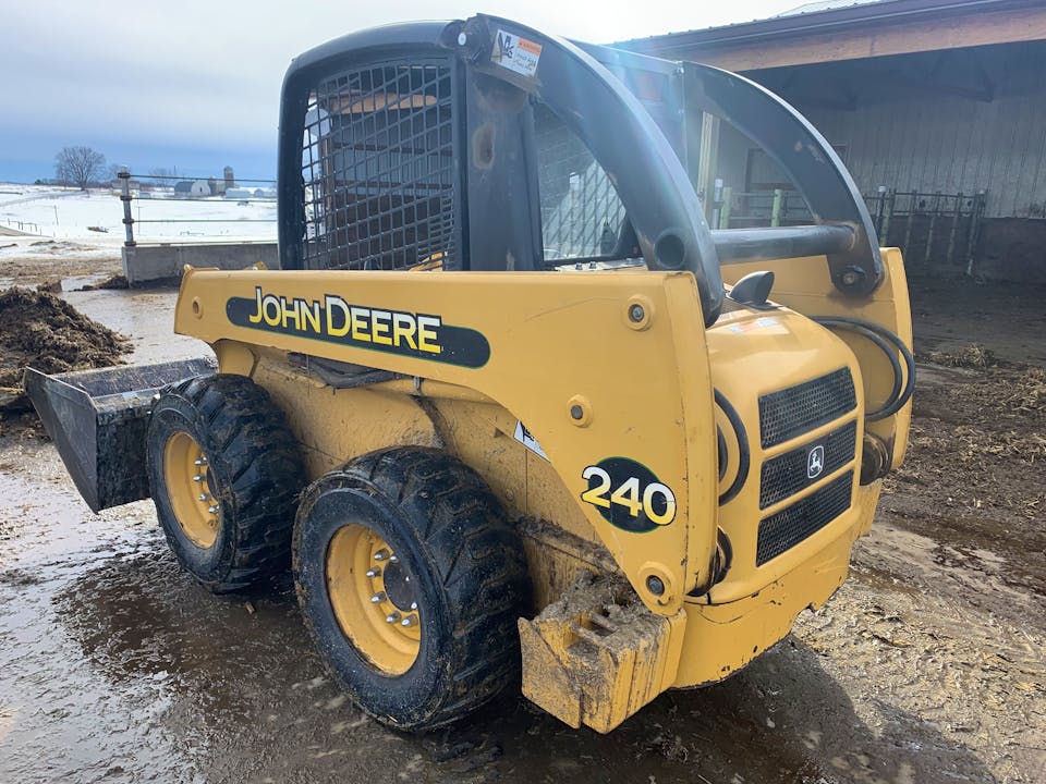 John Deere 240