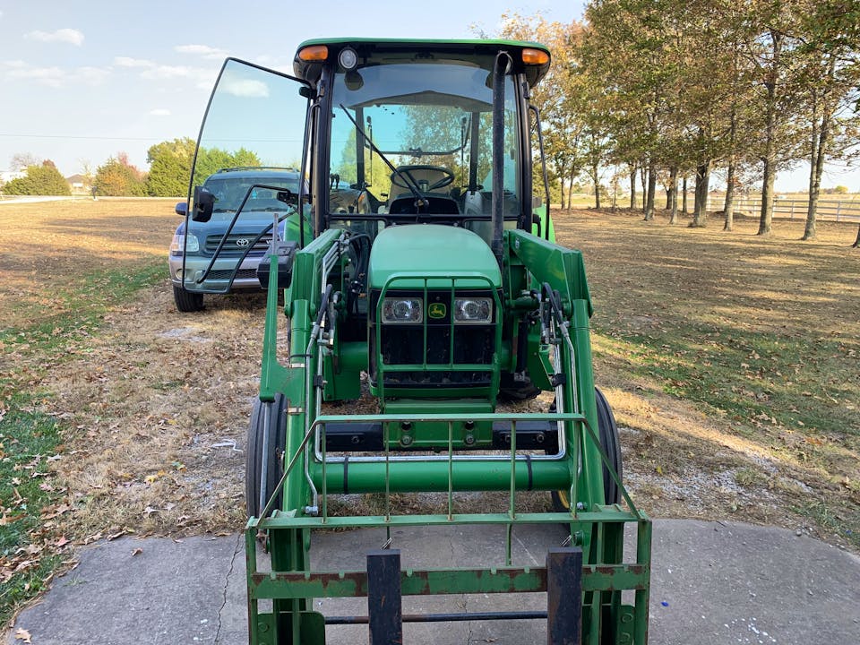 John Deere 5220