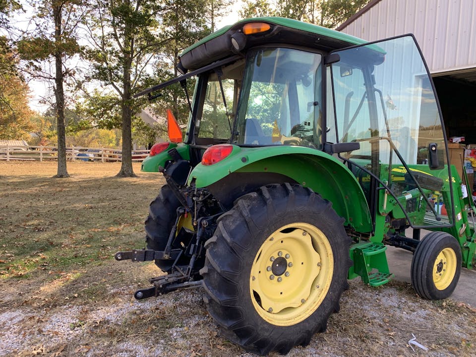 John Deere 5220