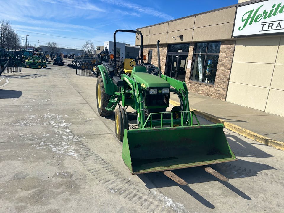 John Deere 5320
