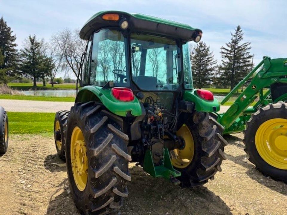 John Deere 5520