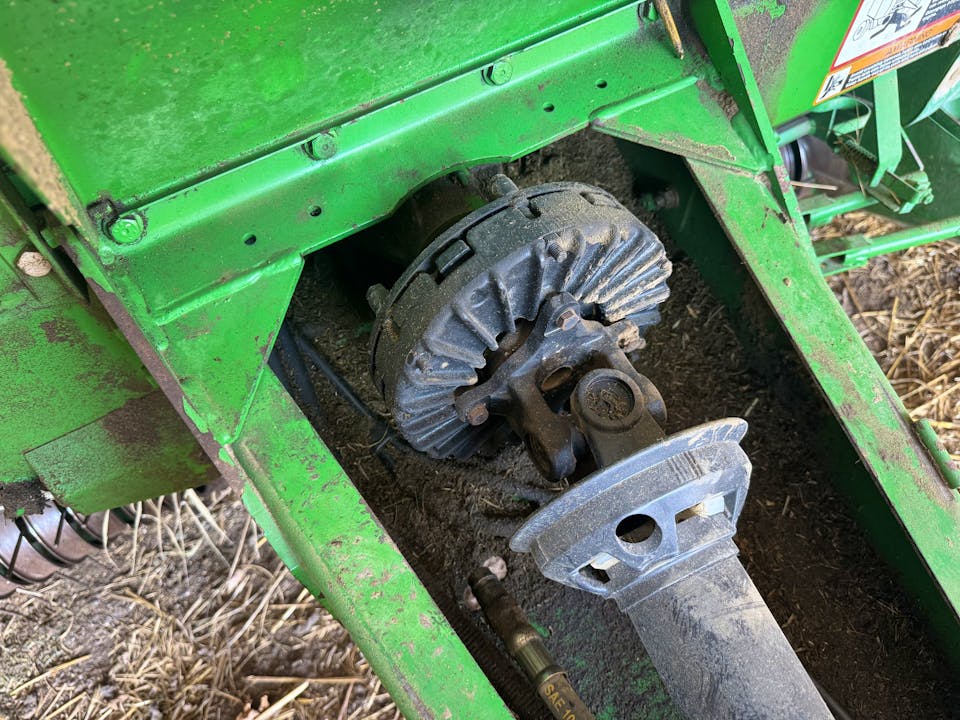 John Deere 567