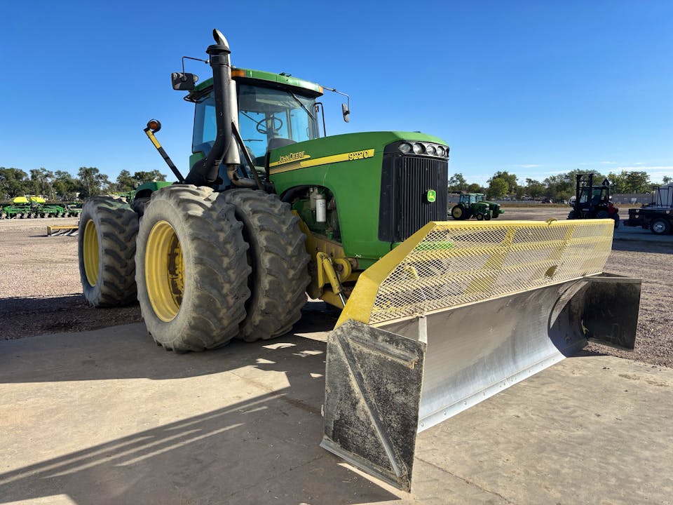 John Deere 9220