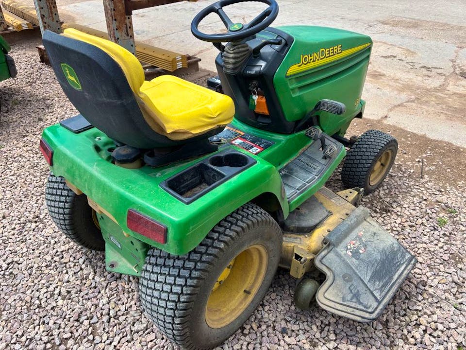 John Deere GX325