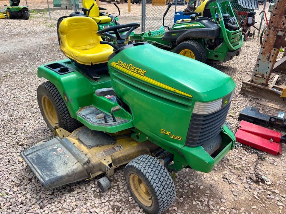 John Deere GX325