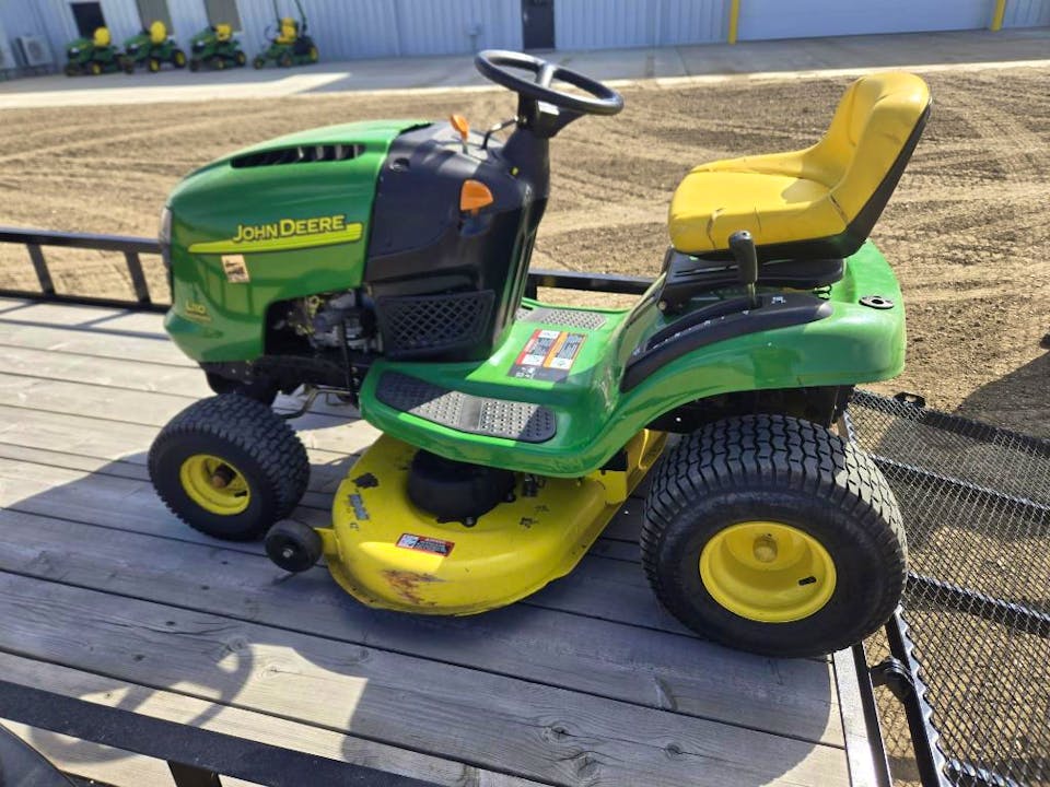 John Deere L110