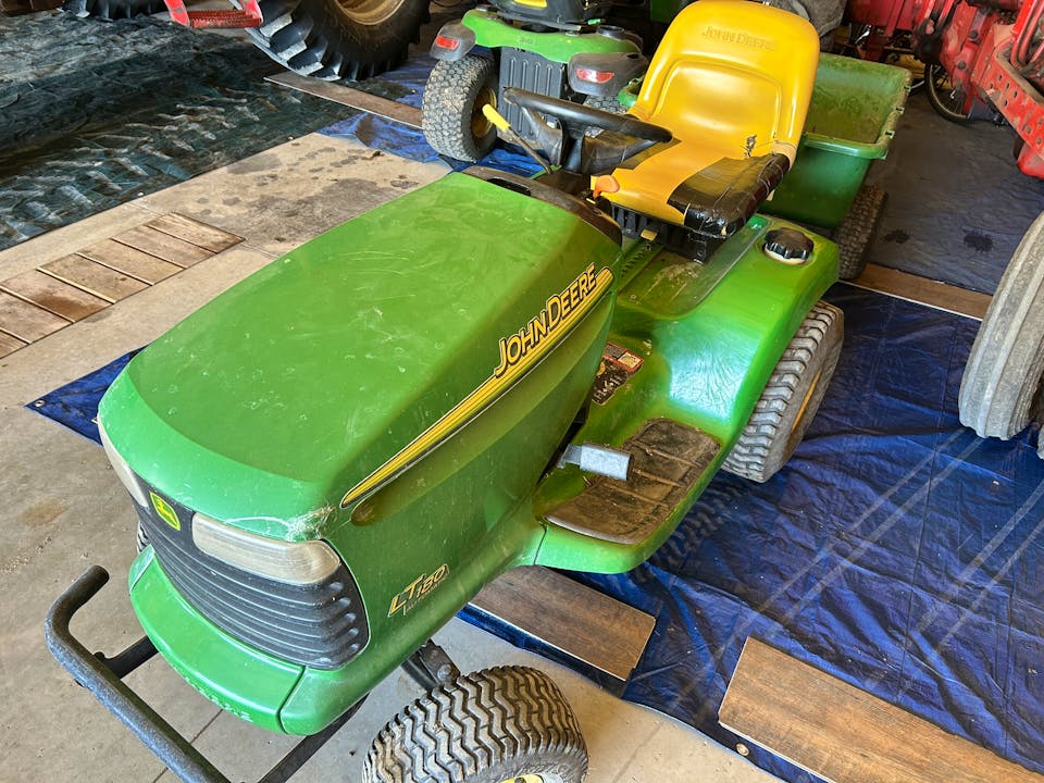 John Deere LT180