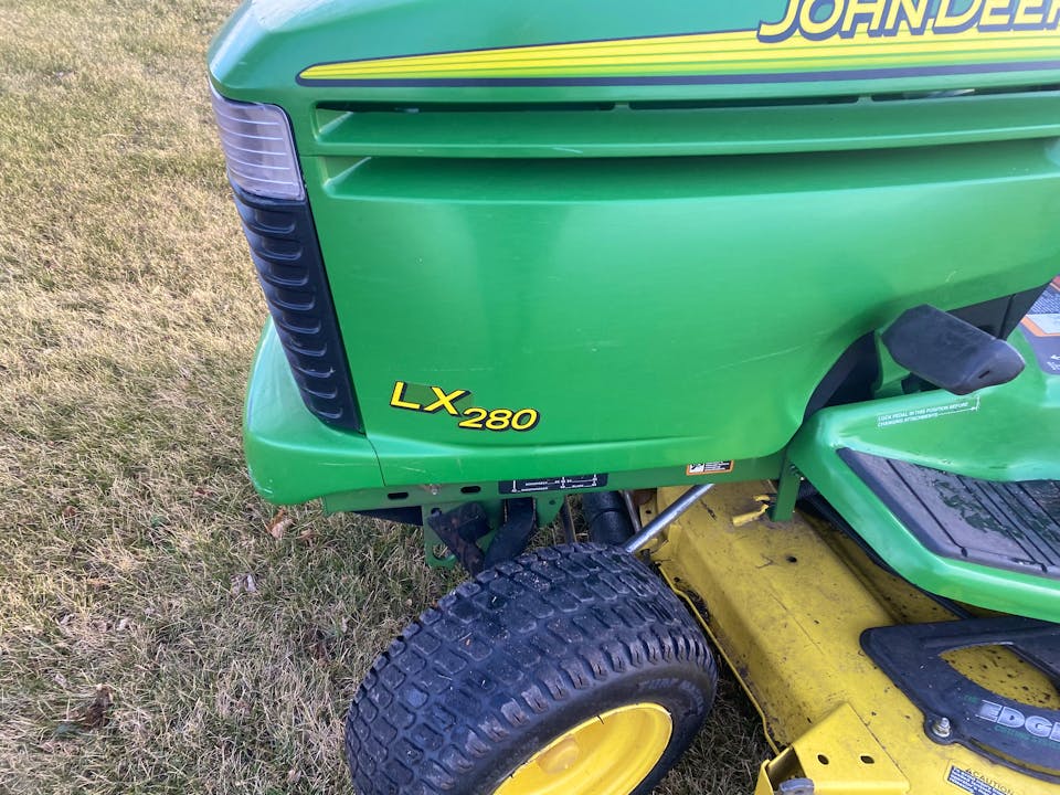 John Deere LX280