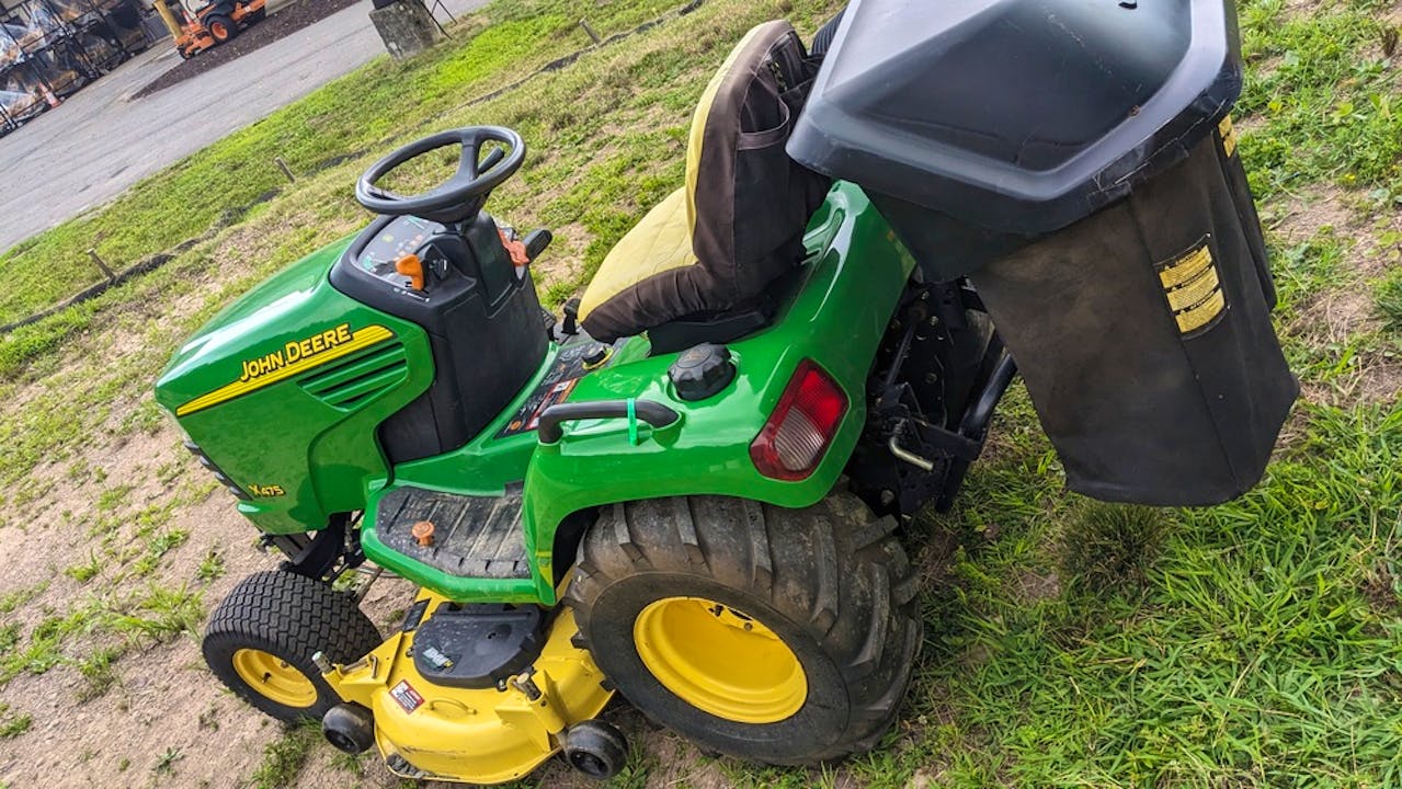 John Deere X475