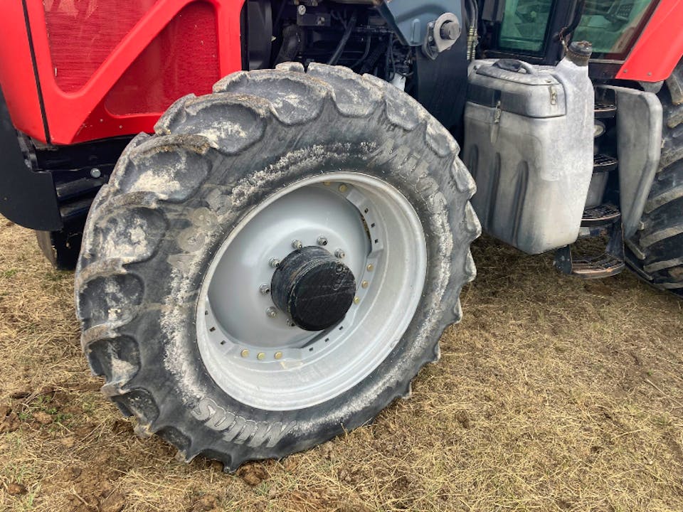 MASSEY FERGUSON 8450 TRACT2
