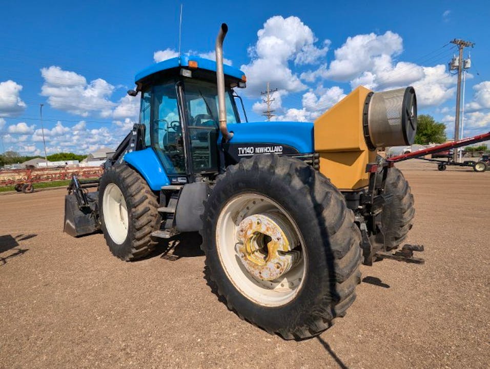 New Holland TV140