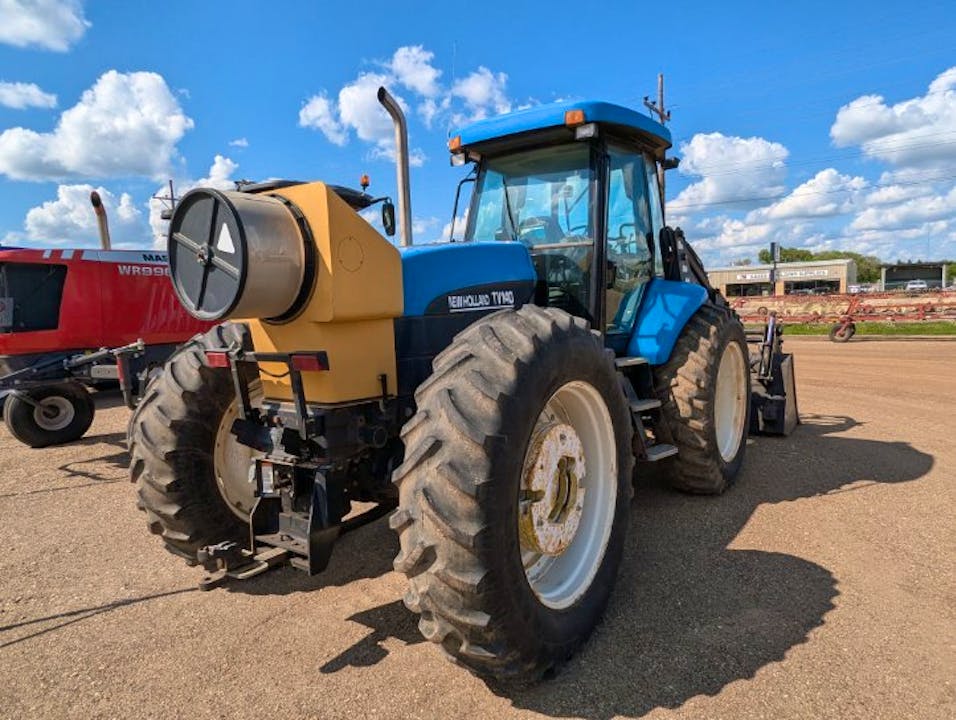 New Holland TV140