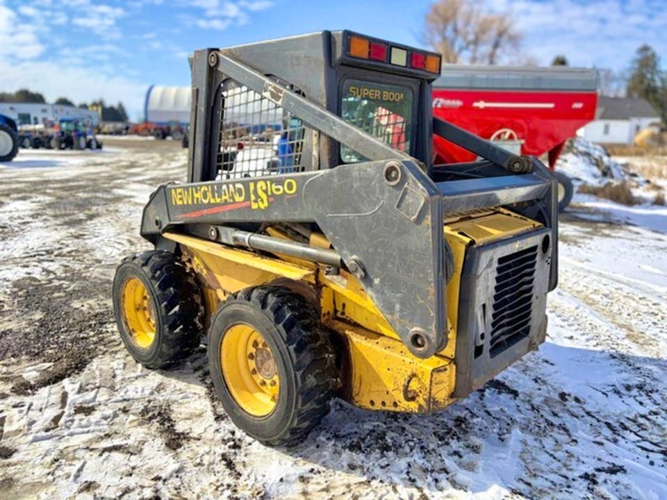 New Holland LS160