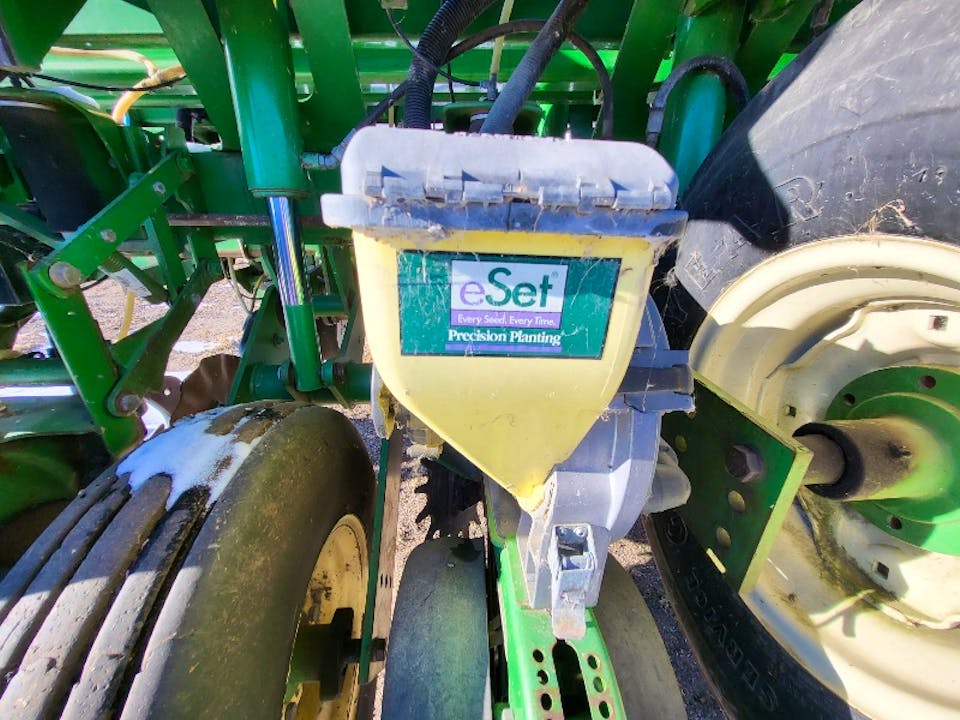 John Deere 1790