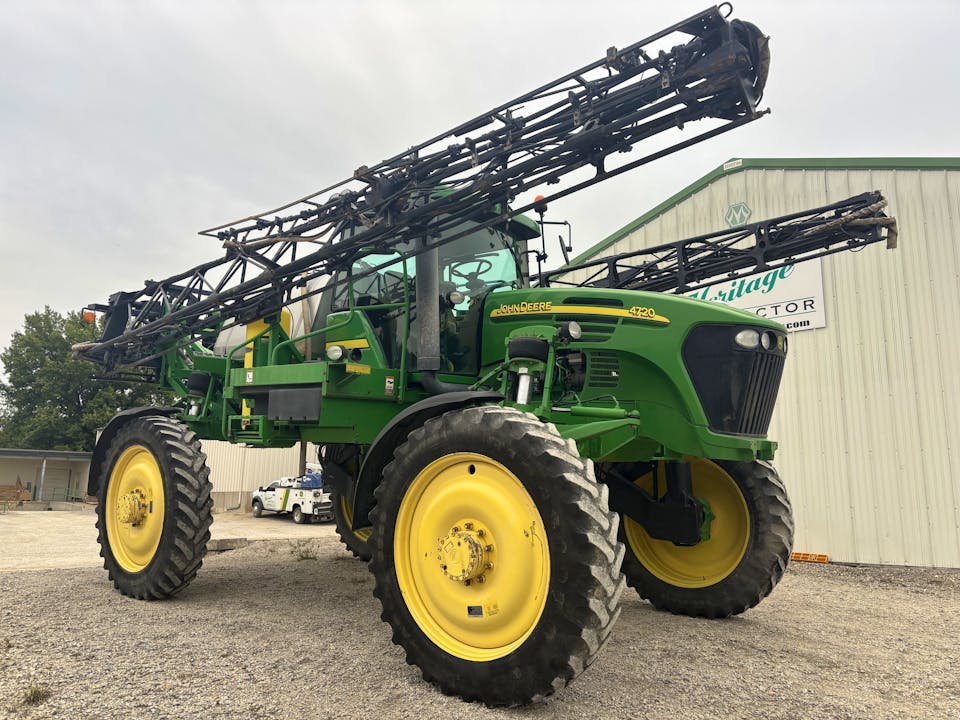 John Deere 4720