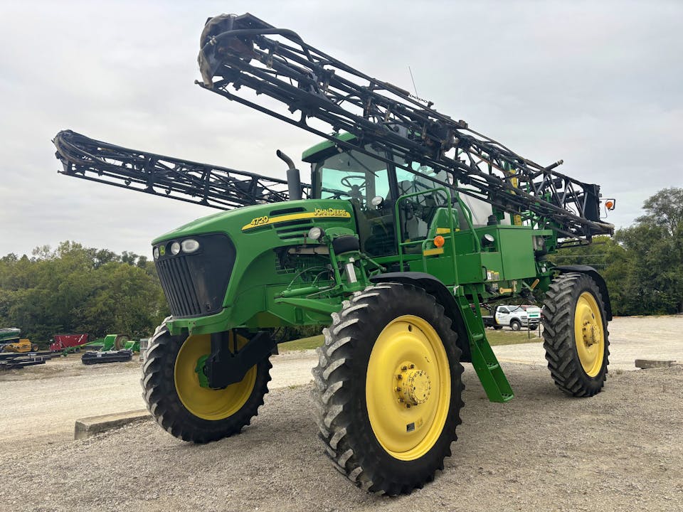 John Deere 4720