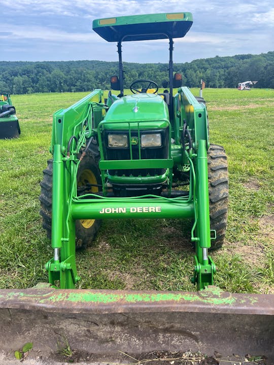 John Deere 5525