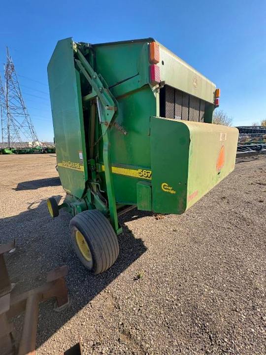 John Deere 567