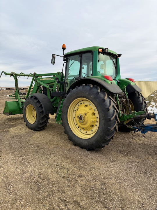 John Deere 7520