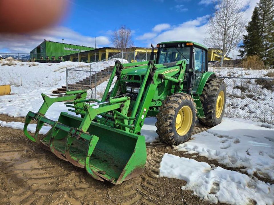 John Deere 7520